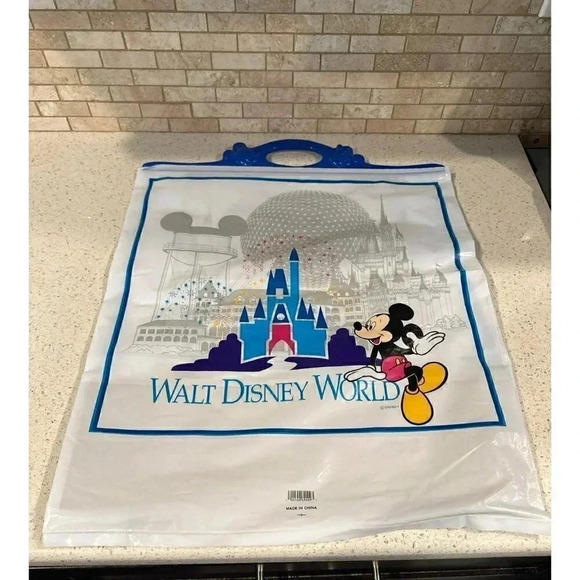 Vintage Walt Disney World Plastic Shopping Bag‎ With Blue Handle bh - Picture 1 of 2